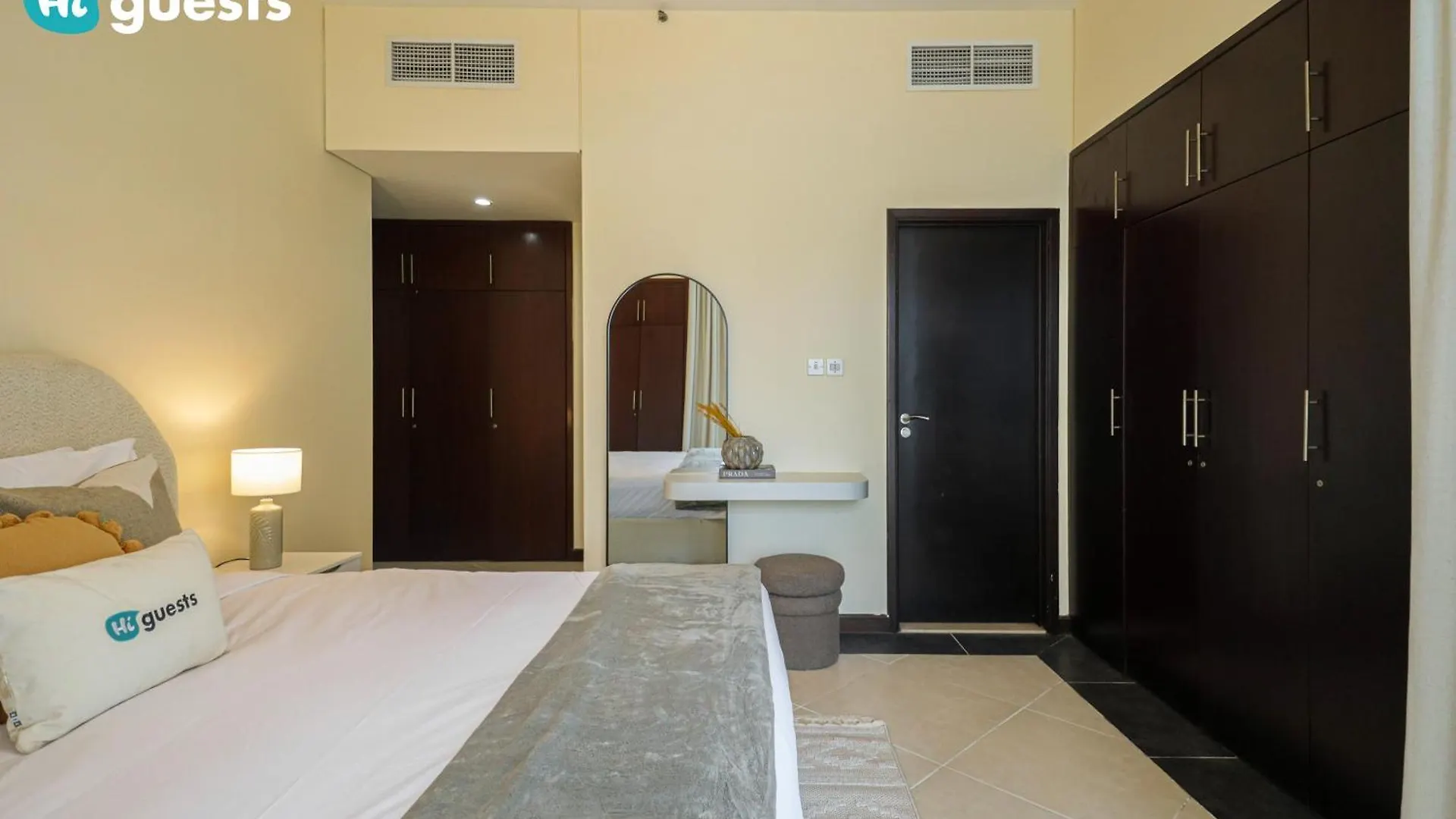 Appartamento Higuests - Elegant Family Retreat In Dubai'S Deira 3Br Oasis