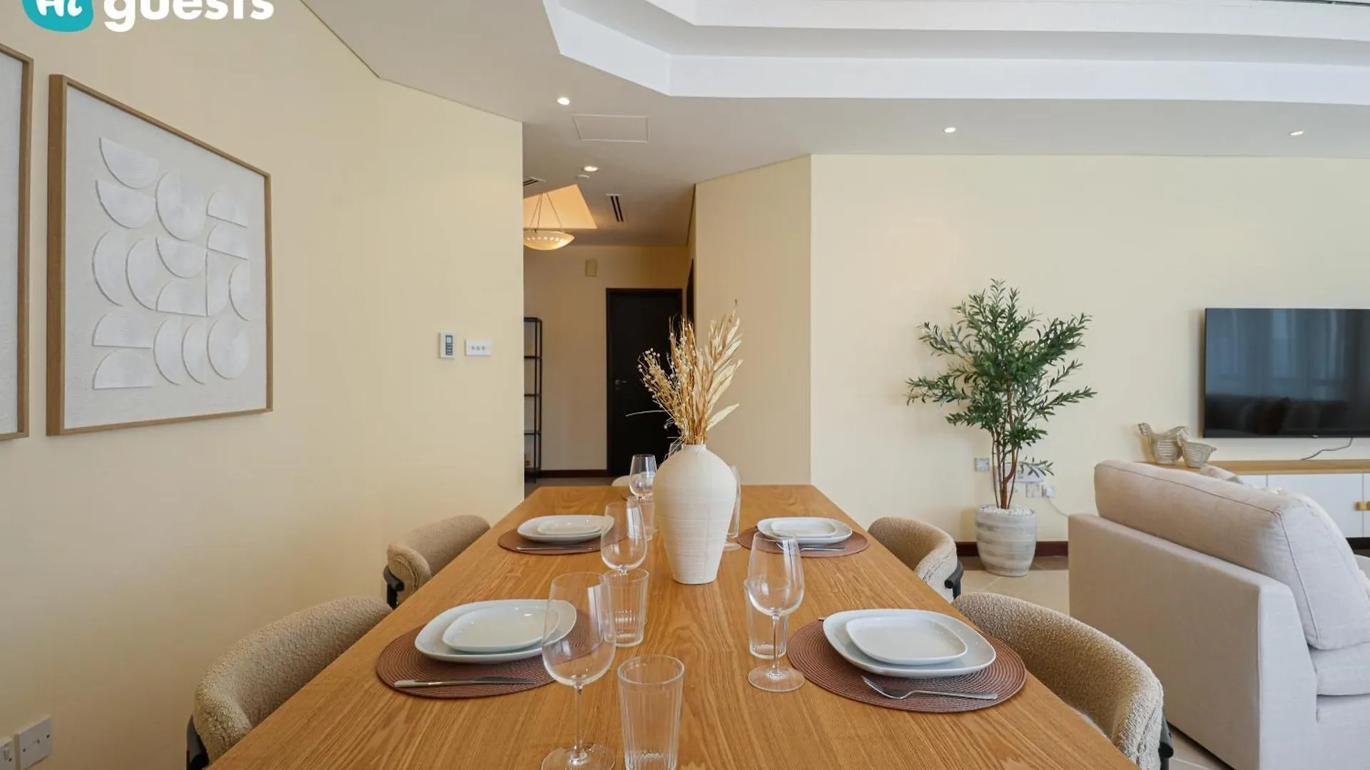 Appartamento Higuests - Elegant Family Retreat In Dubai'S Deira 3Br Oasis