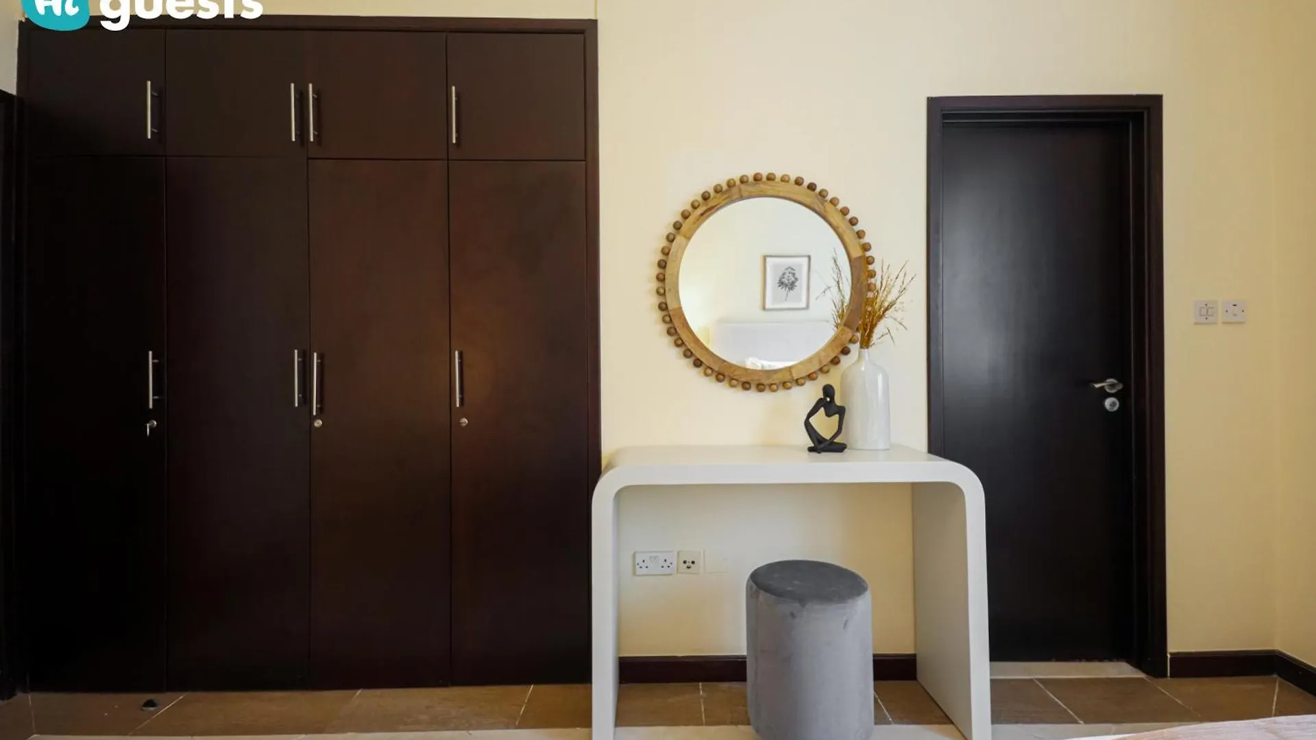 Ferienwohnung Higuests - Elegant Family Retreat In Dubai'S Deira 3Br Oasis